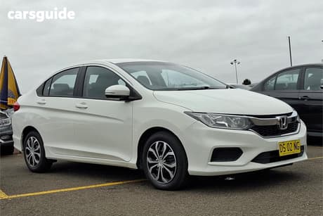 White 2018 Honda City Sedan Vti