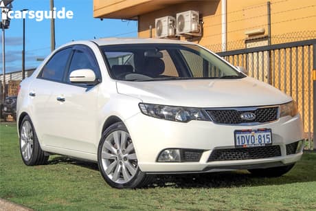 White 2012 Kia Cerato Sedan Sli