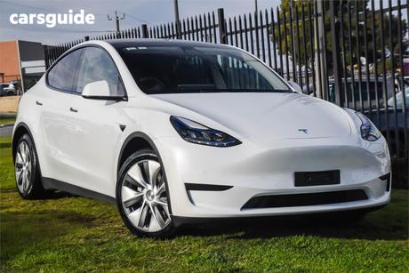 White 2023 Tesla Model Y Wagon Rear-Wheel Drive