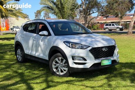 White 2018 Hyundai Tucson Wagon Active X (Fwd)