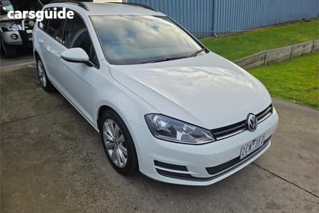 White 2015 Volkswagen Golf Wagon 90 Tsi