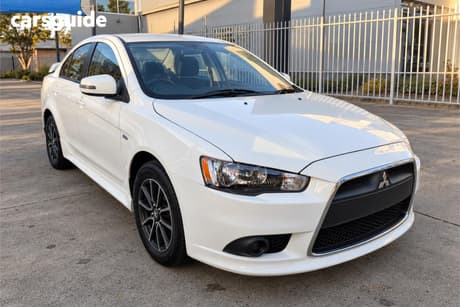 White 2015 Mitsubishi Lancer Sedan Es Sport