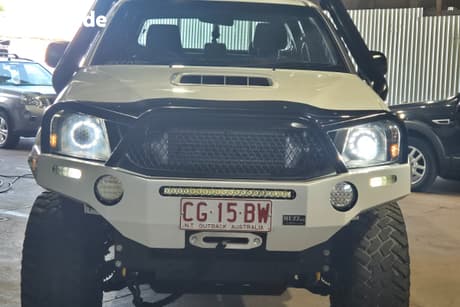 White 2012 Toyota Hilux Dual Cab Pick-up Sr (4X4)