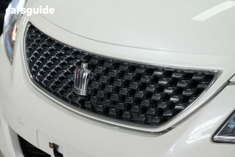 White 2008 Toyota Crown Sedan