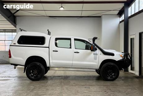 White 2005 Toyota Hilux Dual Cab Pick-up Sr (4X4)