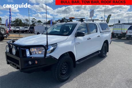 White 2019 Toyota Hilux Double Cab Pick Up Sr (4X4)