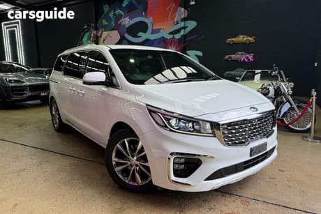 White 2019 Kia Carnival Wagon Platinum
