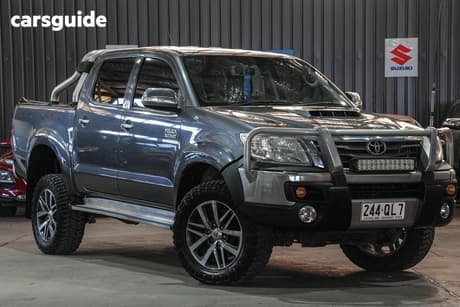 Grey 2014 Toyota Hilux Dual Cab Pick-up Sr5 (4X4)