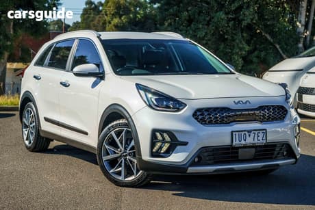 White 2021 Kia Niro Wagon Hev Sport (Hybrid)