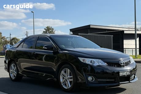 Black 2013 Toyota Camry Sedan Atara R