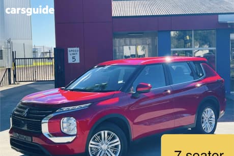 Red 2023 Mitsubishi Outlander Wagon Es 7 Seat (2Wd)