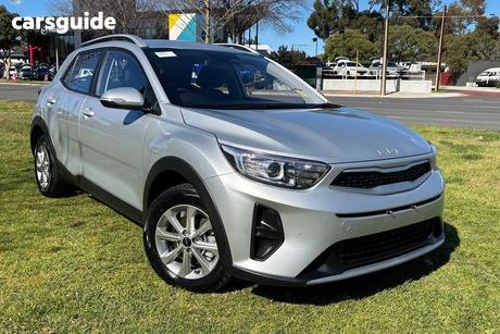 Silver 2025 Kia Stonic Wagon S