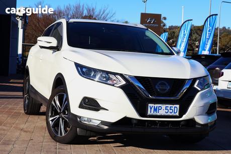 White 2017 Nissan Qashqai Wagon St-L