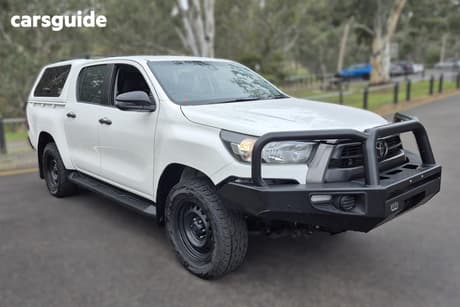White 2021 Toyota Hilux Double Cab Pick Up Sr (4X4)
