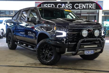 Grey 2023 Chevrolet Silverado Crew Cab Pickup 1500 Zr2