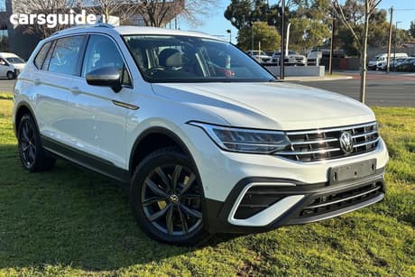 White 2023 Volkswagen Tiguan Wagon 132Tsi Life