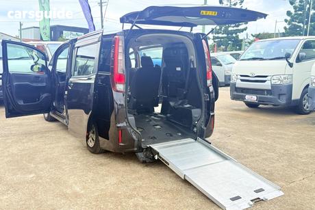 Purple 2015 Toyota Noah Wagon