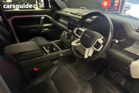 White 2023 Land Rover Defender Wagon 110 D300 X-Dynamic Se (220Kw)