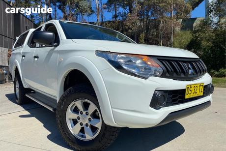 White 2017 Mitsubishi Triton Dual Cab Utility Glx Plus (4X4)