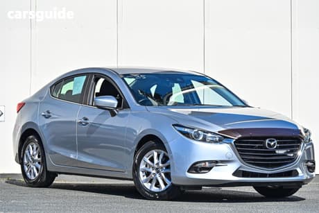 Silver 2018 Mazda 3 Sedan Maxx Sport