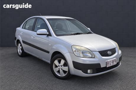 Silver 2007 Kia RIO Sedan Luxury (Ex-L)