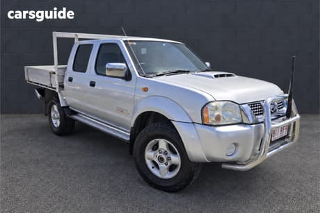 Silver 2013 Nissan Navara Dual Cab Pick-up St-R (4X4)