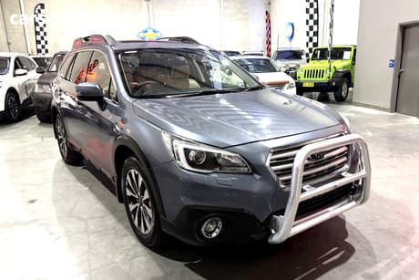 Grey 2017 Subaru Outback Wagon 2.5I Premium