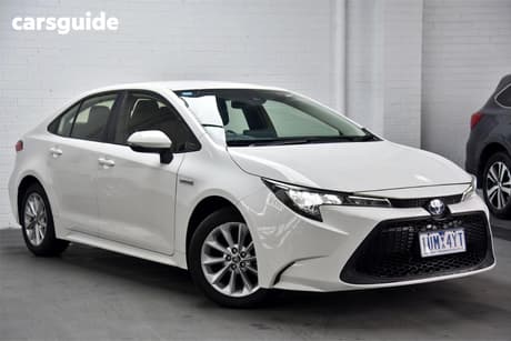 White 2021 Toyota Corolla Sedan Ascent Sport (Hybrid)