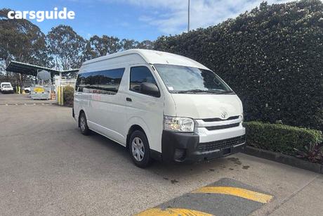 White 2018 Toyota HiAce Bus Commuter (12 Seats)