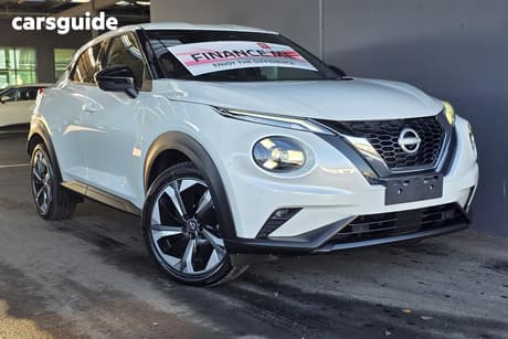 White 2024 Nissan Juke Hatchback St-L