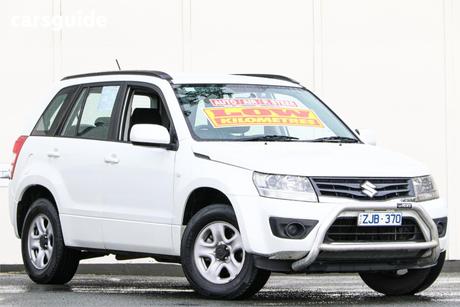 White 2012 Suzuki Grand Vitara Wagon Urban (4X2)