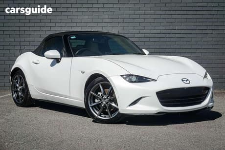 White 2017 Mazda MX-5 Convertible Roadster Gt
