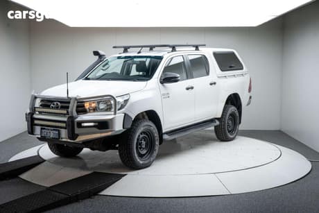 White 2017 Toyota Hilux Dual Cab Utility Sr (4X4)