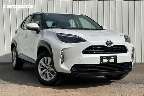 White 2025 Toyota Yaris Cross Wagon Gx Hybrid