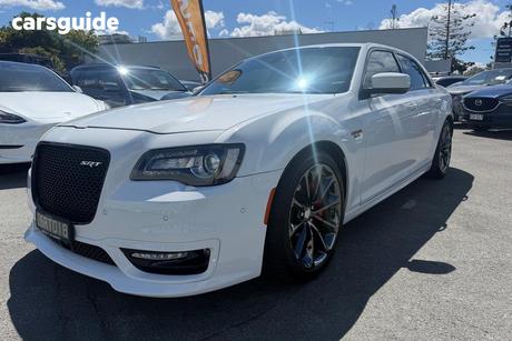 White 2018 Chrysler 300 Sedan Srt Core