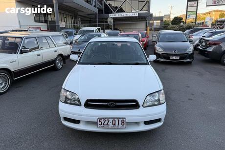 White 2001 Subaru Liberty Sedan HERITAGE (AWD)