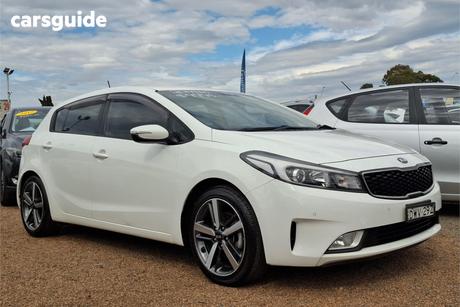 White 2018 Kia Cerato Hatchback Sport