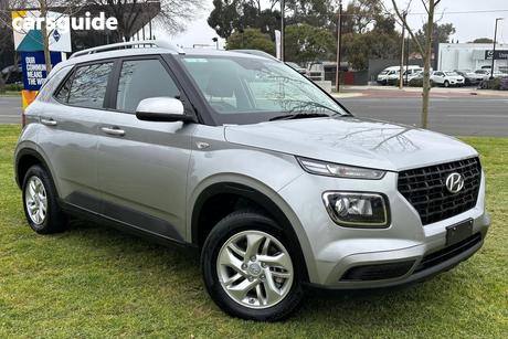 Silver 2025 Hyundai Venue Wagon