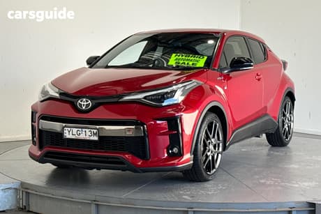 Red 2021 Toyota C-HR Wagon Gr-S (2Wd) Hybrid