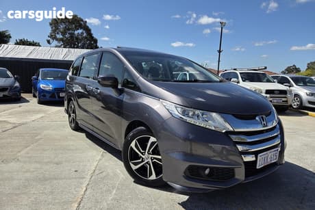 Grey 2017 Honda Odyssey Wagon Vti-L