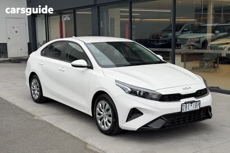White 2024 Kia Cerato Sedan S