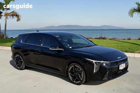 Black 2025 Kia K4 Hatchback Gt-Line