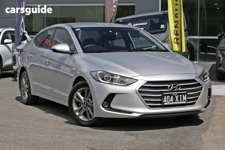 Silver 2017 Hyundai Elantra Sedan Active 2.0 Mpi
