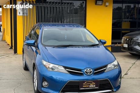 Blue 2013 Toyota Corolla Hatchback Ascent Sport