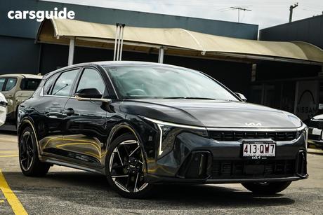 Grey 2025 Kia K4 Hatch