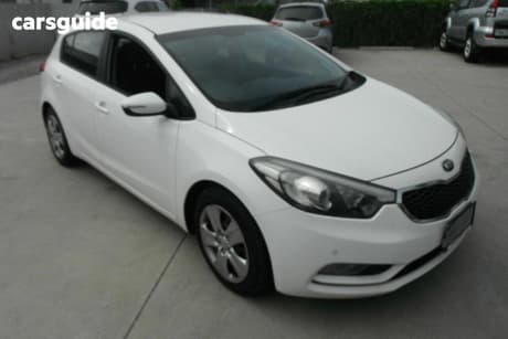 White 2016 Kia Cerato Hatchback S