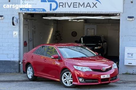 Red 2013 Toyota Camry Sedan Atara R