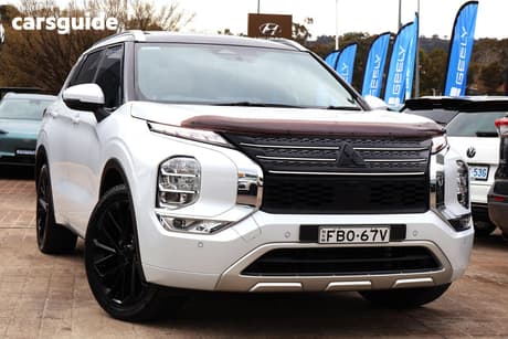 White 2023 Mitsubishi Outlander Wagon Exceed Tourer 7 Seat (Awd)