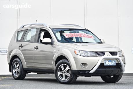 Gold 2007 Mitsubishi Outlander Wagon Ls