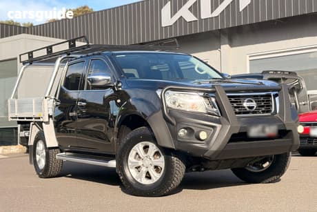 Black 2018 Nissan Navara Dual Cab Pick-up St (4X2)